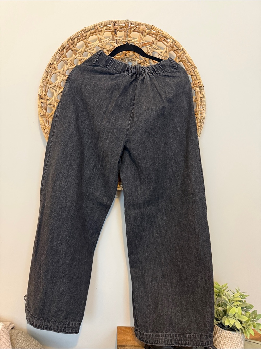 DAVI & DANI Black Washed Denim Wide-Leg Pants - Picture 8 of 16